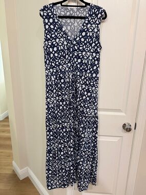 Duffield Lane Navy and White Printed Sleeveless Maxi Dress